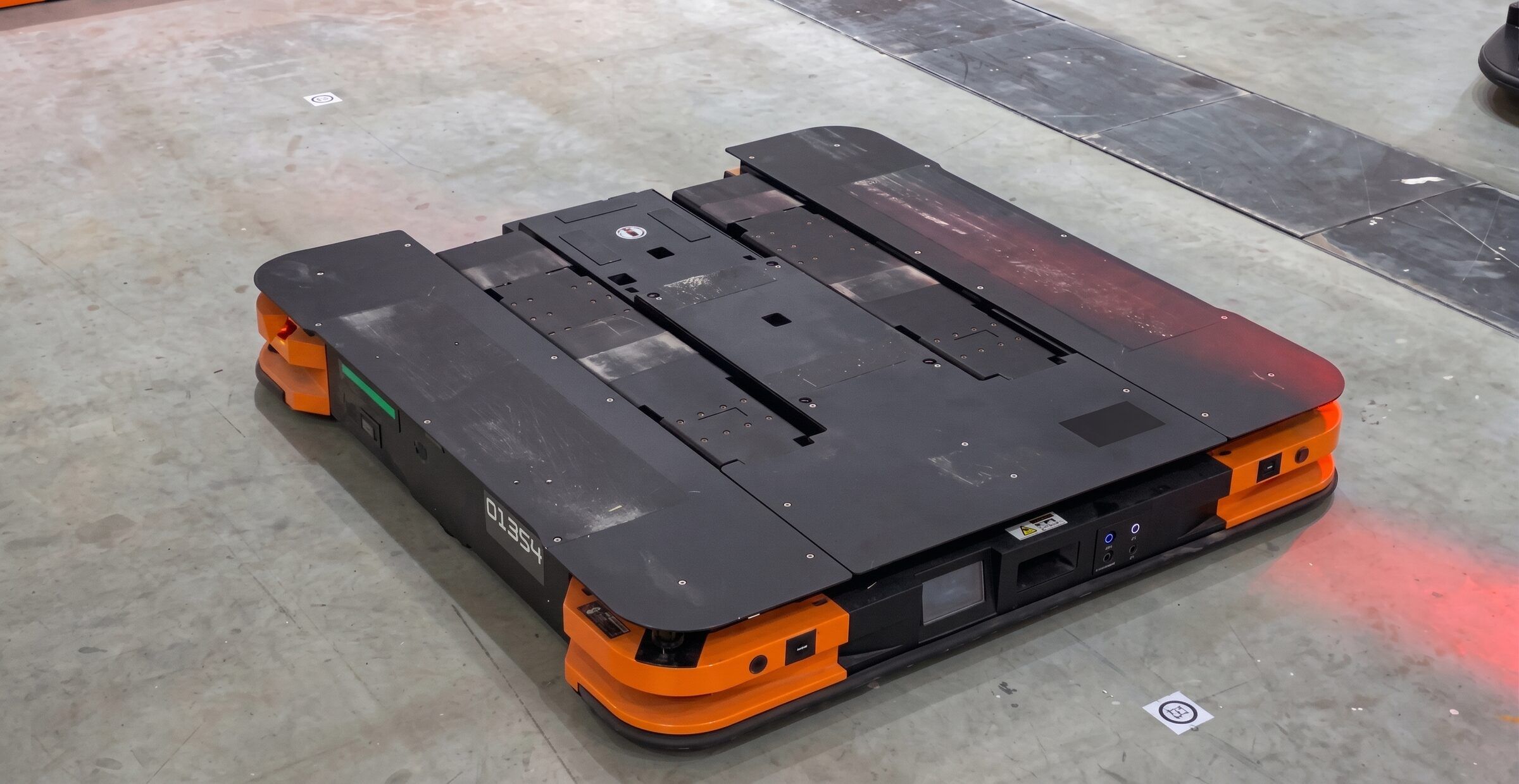 WonderBot Pallet — Pallet mover AMR